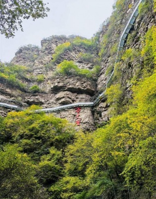 平谷京東大峽谷一天團(tuán)建拓展活動